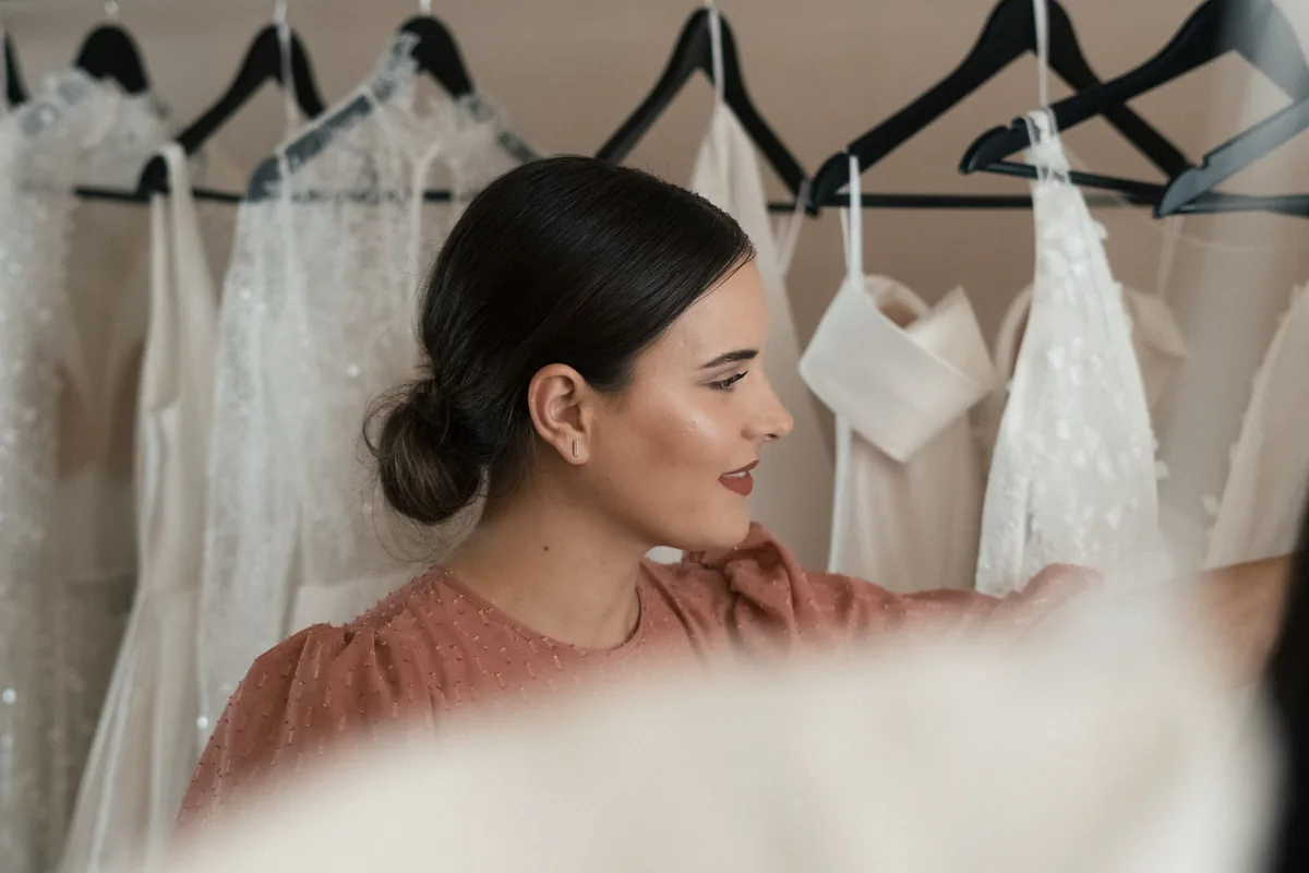 Choosing a Wedding Dress: Fit & Timing