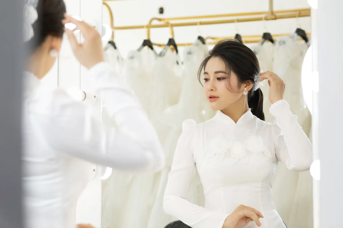 Test a dress in motion: walk, sit and raise your arms before you commit.